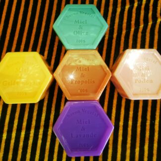 5 Savons au choix (miel/Pollen, miel/gelée royale, miel/propolis,Miel/lavande, miel/huile d'olive)